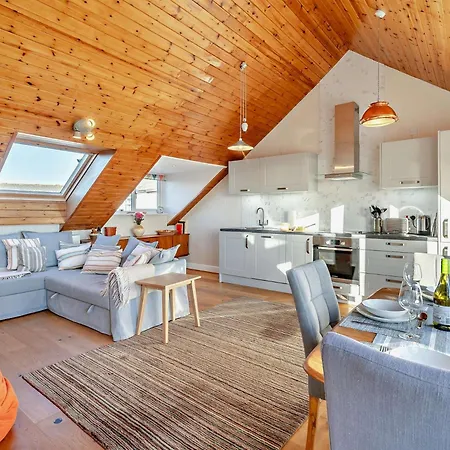 2 Bed In 94052 Semesterbostad